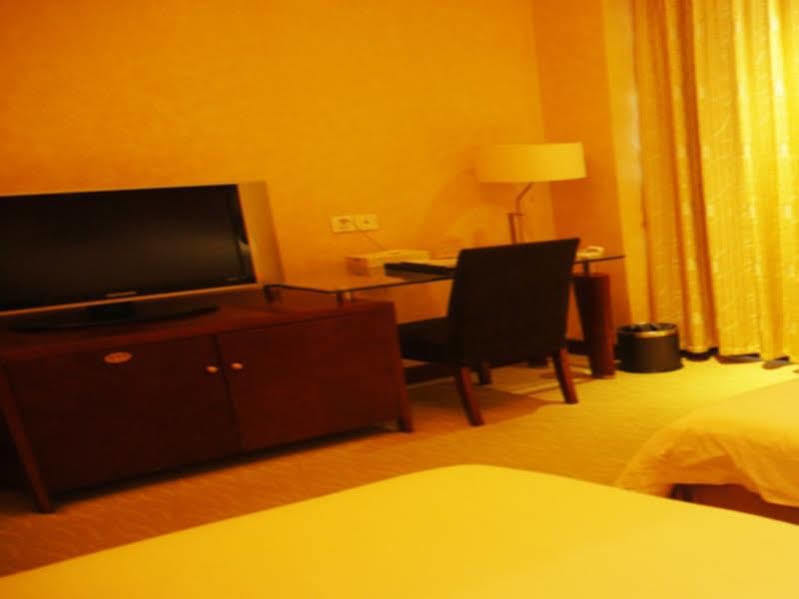 Changshu Kaiyue International Hotel ภายนอก รูปภาพ